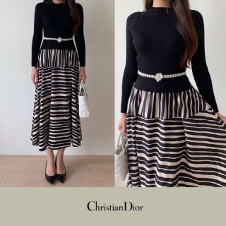 디* 23FW RIBBED PEARL BELT STRIPE SKIRT DRESS (여성)