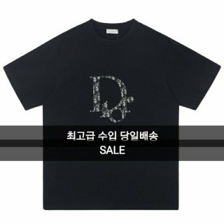 디* 오블리크 엠보 반팔티 (남여공용)